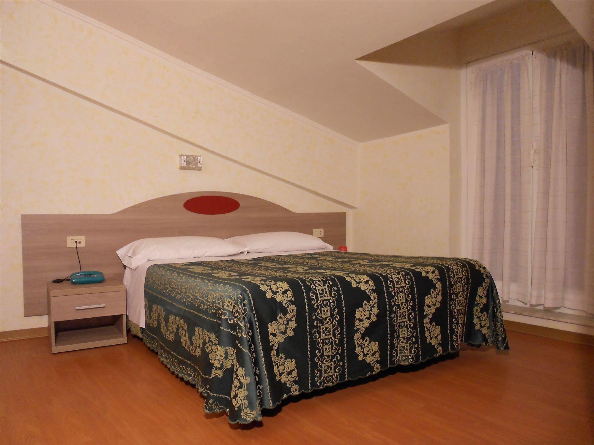 Hotel Concorde Рим Екстериор снимка